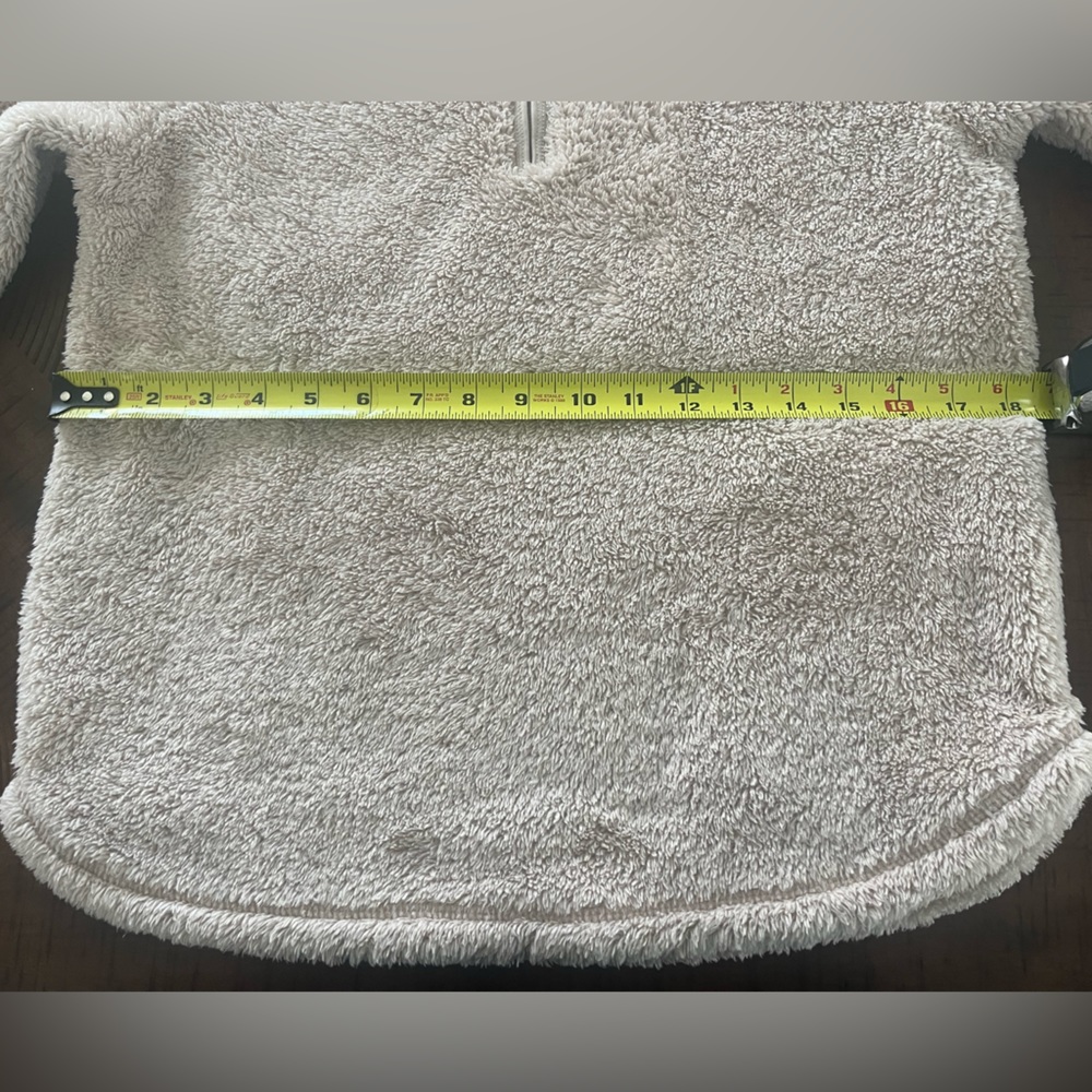 H&M Half Zip Sherpa Fleece in Beige - Picture 6 of 9
